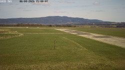 Pojezdová dráha, Runway