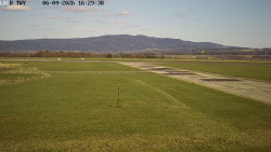 Pojezdová dráha, Runway