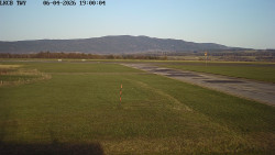 Pojezdová dráha, Runway