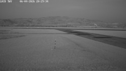 Pojezdová dráha, Runway