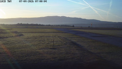 Pojezdová dráha, Runway