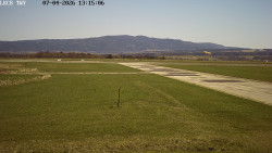 Pojezdová dráha, Runway