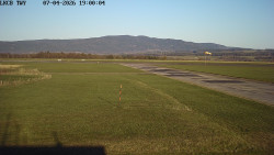 Pojezdová dráha, Runway