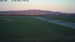 Pojezdová dráha, Runway