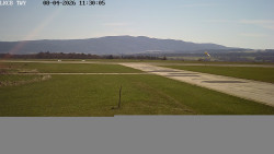 Pojezdová dráha, Runway