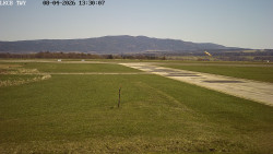 Pojezdová dráha, Runway