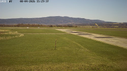 Pojezdová dráha, Runway