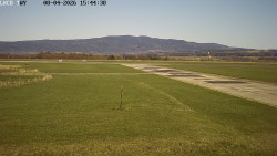 Pojezdová dráha, Runway