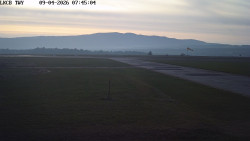 Pojezdová dráha, Runway