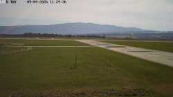 Pojezdová dráha, Runway