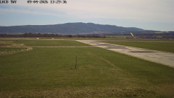 Pojezdová dráha, Runway