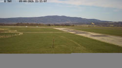 Pojezdová dráha, Runway