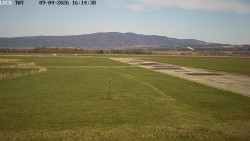 Pojezdová dráha, Runway