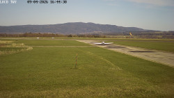 Pojezdová dráha, Runway