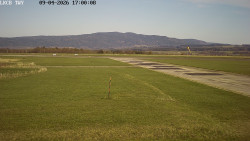 Pojezdová dráha, Runway