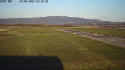 Pojezdová dráha, Runway