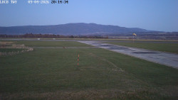 Pojezdová dráha, Runway