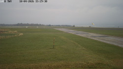 Pojezdová dráha, Runway