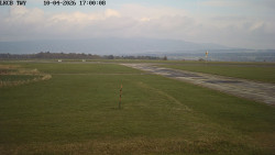 Pojezdová dráha, Runway