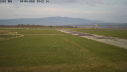 Pojezdová dráha, Runway