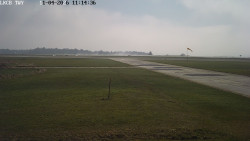 Pojezdová dráha, Runway