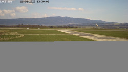 Pojezdová dráha, Runway