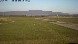 Pojezdová dráha, Runway