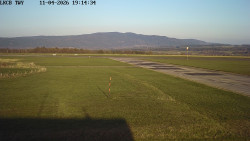 Pojezdová dráha, Runway