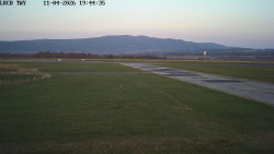 Pojezdová dráha, Runway