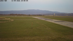 Pojezdová dráha, Runway