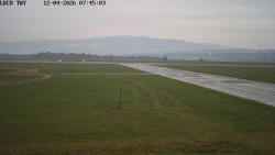 Pojezdová dráha, Runway