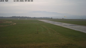 Letiště Cheb - Pojezdová dráha, Runway - 12.4.2026 v 09:00 Letiště Cheb - Pojezdová dráha, Runway - 12.4.2026 v 09:00