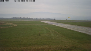 Letiště Cheb - Pojezdová dráha, Runway - 12.4.2026 v 10:00 Letiště Cheb - Pojezdová dráha, Runway - 12.4.2026 v 10:00