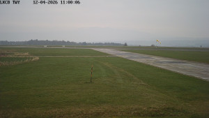 Letiště Cheb - Pojezdová dráha, Runway - 12.4.2026 v 11:00 Letiště Cheb - Pojezdová dráha, Runway - 12.4.2026 v 11:00