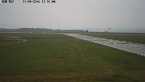 Letiště Cheb - Pojezdová dráha, Runway - 12.4.2026 v 12:00 Letiště Cheb - Pojezdová dráha, Runway - 12.4.2026 v 12:00