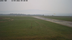 Pojezdová dráha, Runway