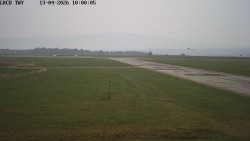 Pojezdová dráha, Runway