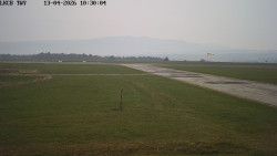 Pojezdová dráha, Runway