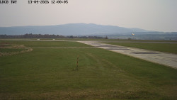 Pojezdová dráha, Runway