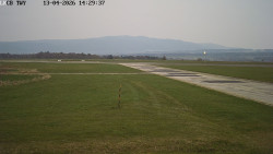 Pojezdová dráha, Runway