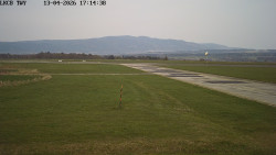 Pojezdová dráha, Runway