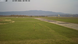 Pojezdová dráha, Runway