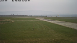 Pojezdová dráha, Runway