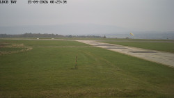 Pojezdová dráha, Runway