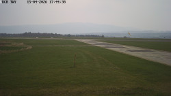 Pojezdová dráha, Runway