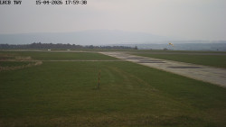 Pojezdová dráha, Runway