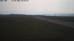 Pojezdová dráha, Runway