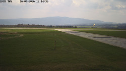 Pojezdová dráha, Runway