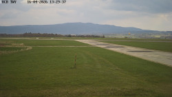 Pojezdová dráha, Runway