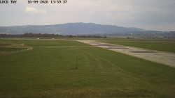 Pojezdová dráha, Runway